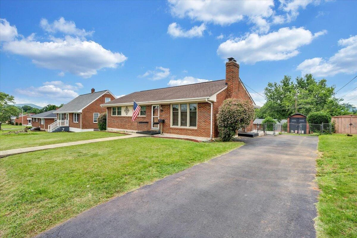 214 Preston AVE - Photo 40