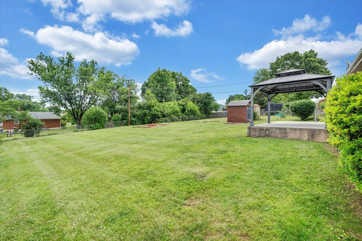 214 Preston AVE - Photo 46