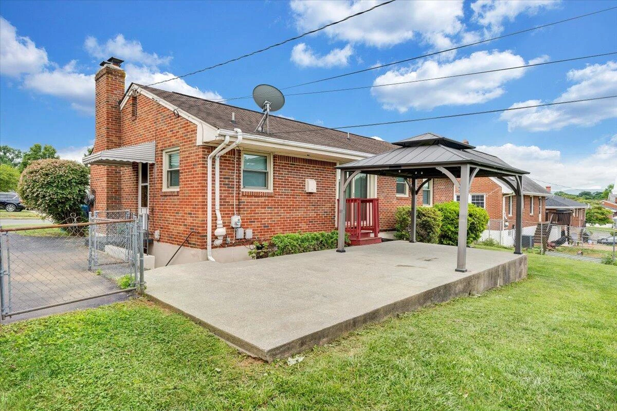 214 Preston AVE - Photo 48