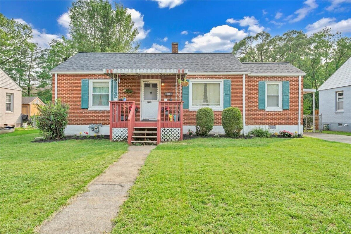 4846 Eden DR