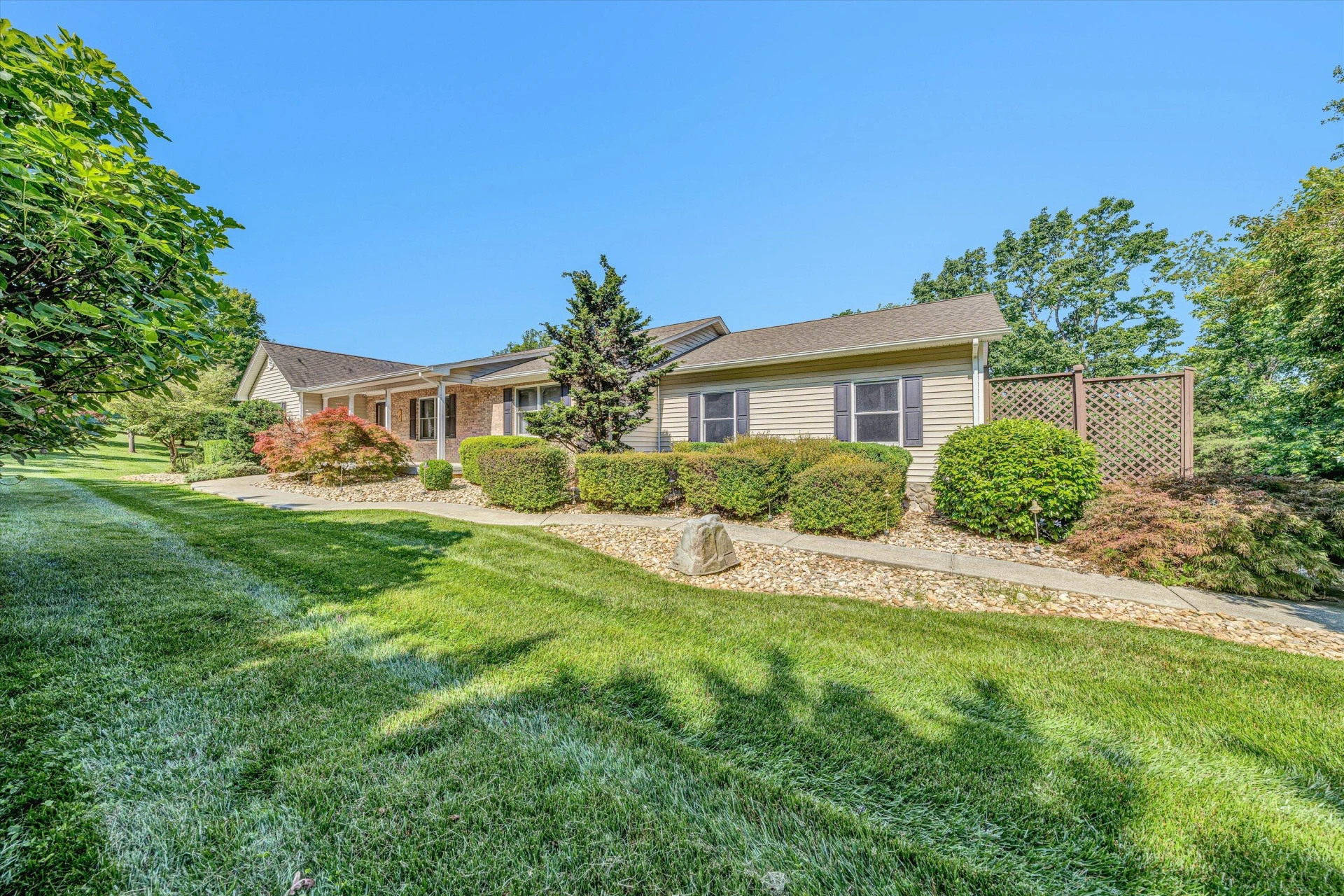 395 Middle Valley RD - Photo 5