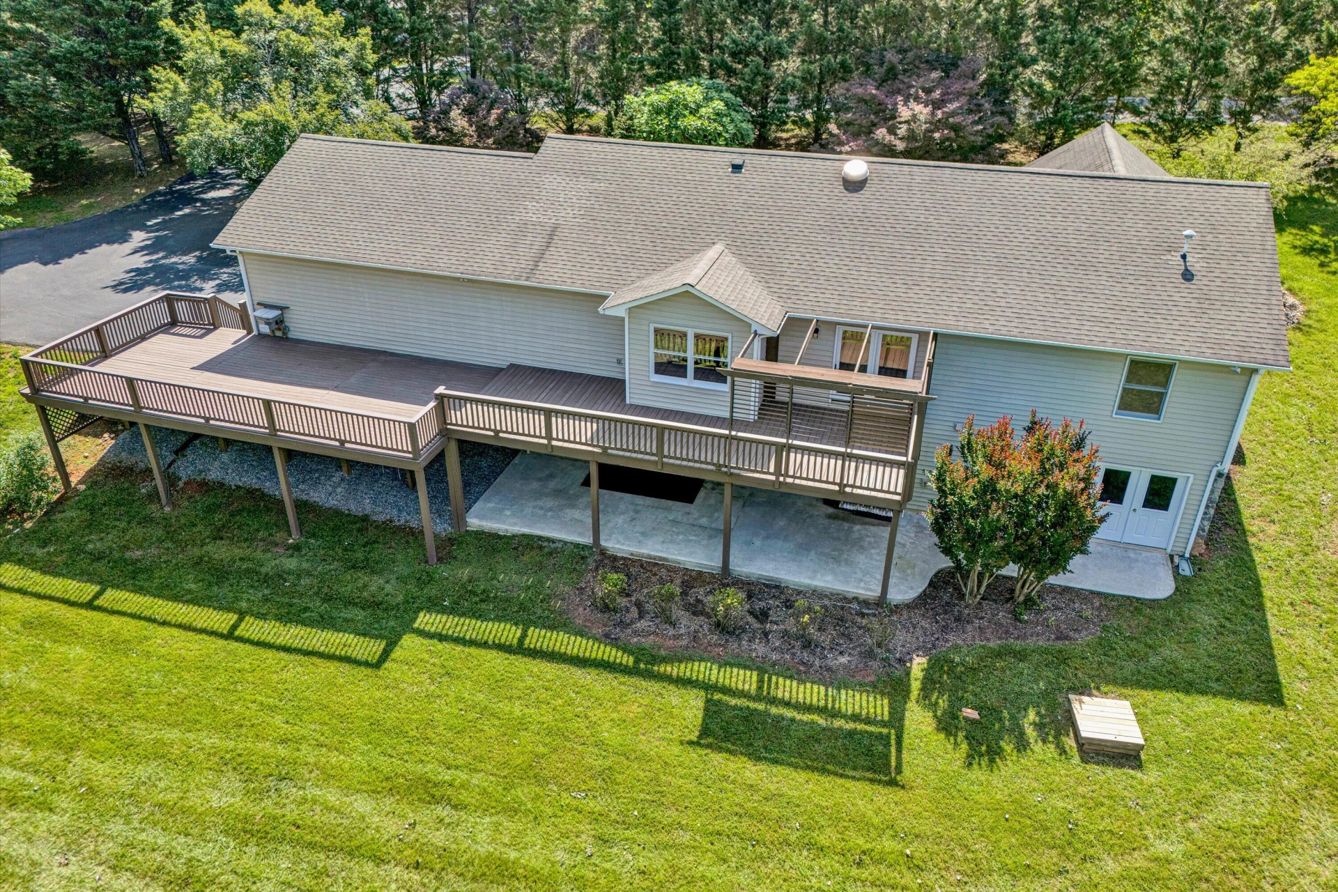 395 Middle Valley RD - Photo 52