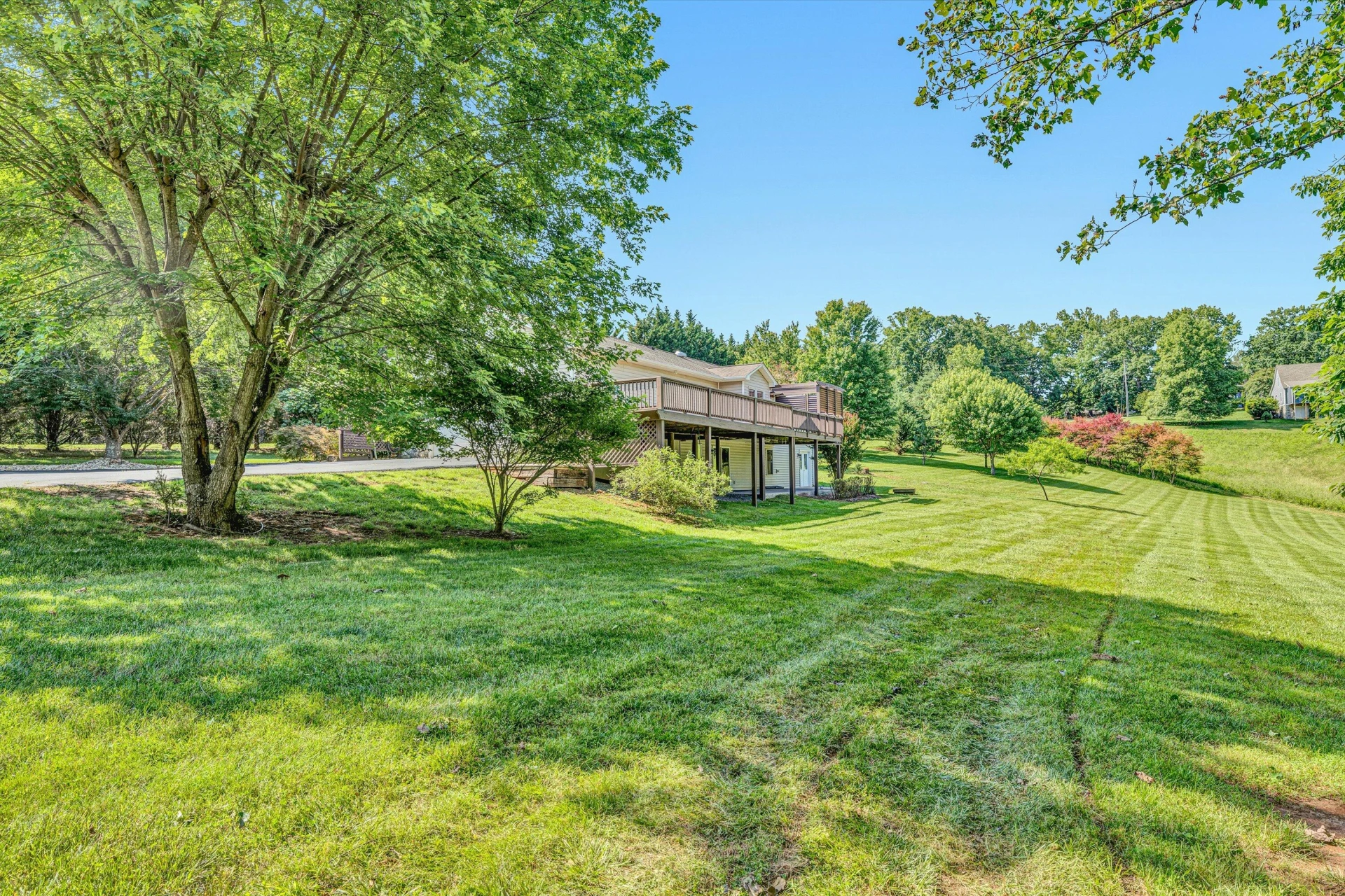 395 Middle Valley RD - Photo 60