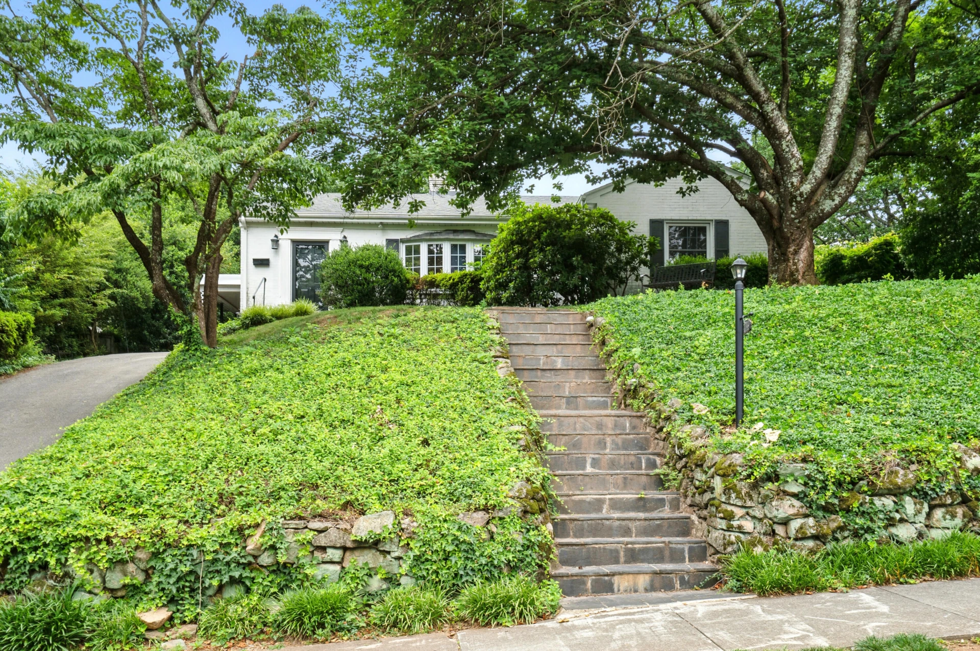714 White Oak RD