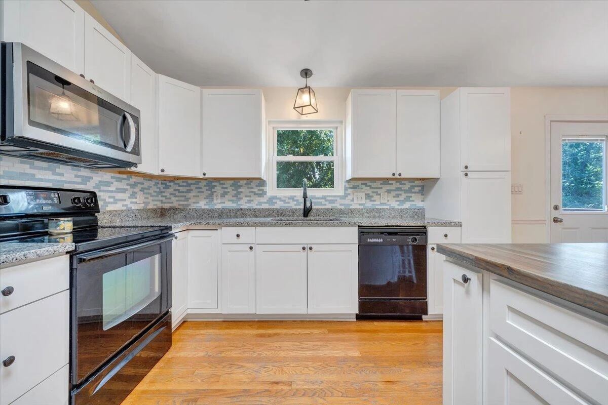 7020 Autumn Wood LN - Photo 20