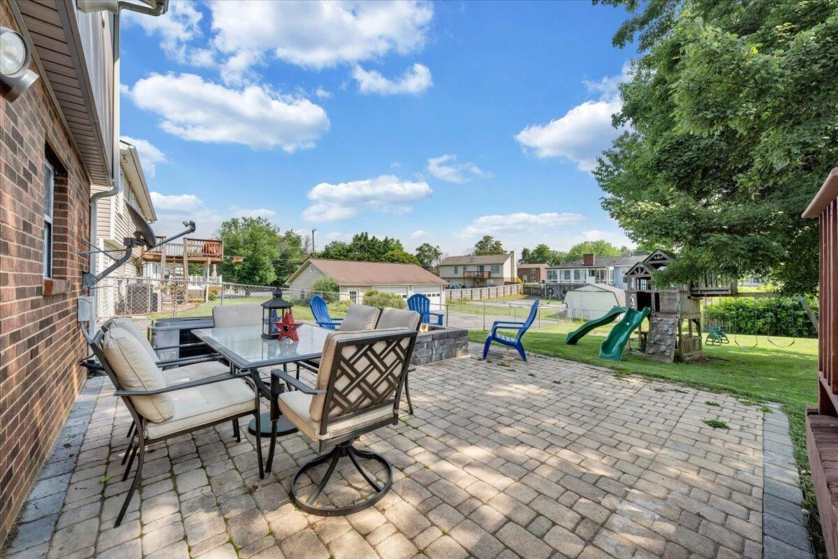 7020 Autumn Wood LN - Photo 41