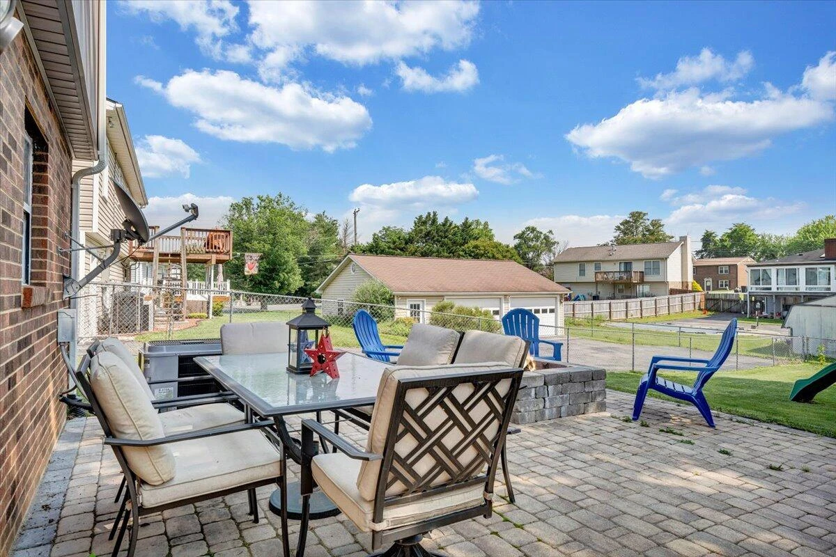 7020 Autumn Wood LN - Photo 42