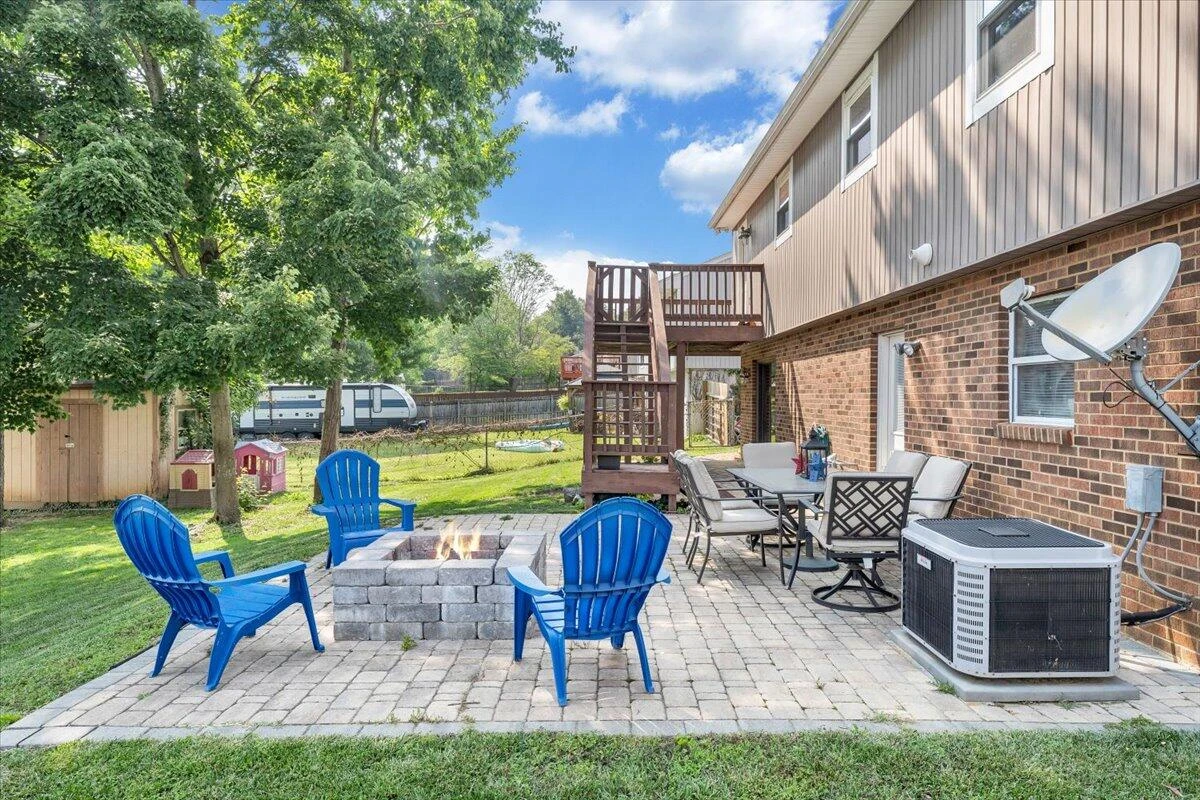 7020 Autumn Wood LN - Photo 45