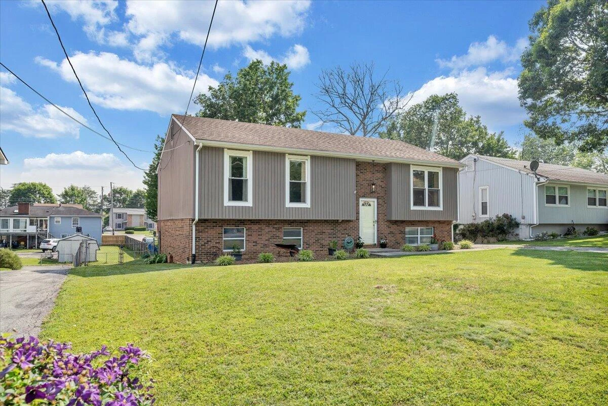 7020 Autumn Wood LN - Photo 52