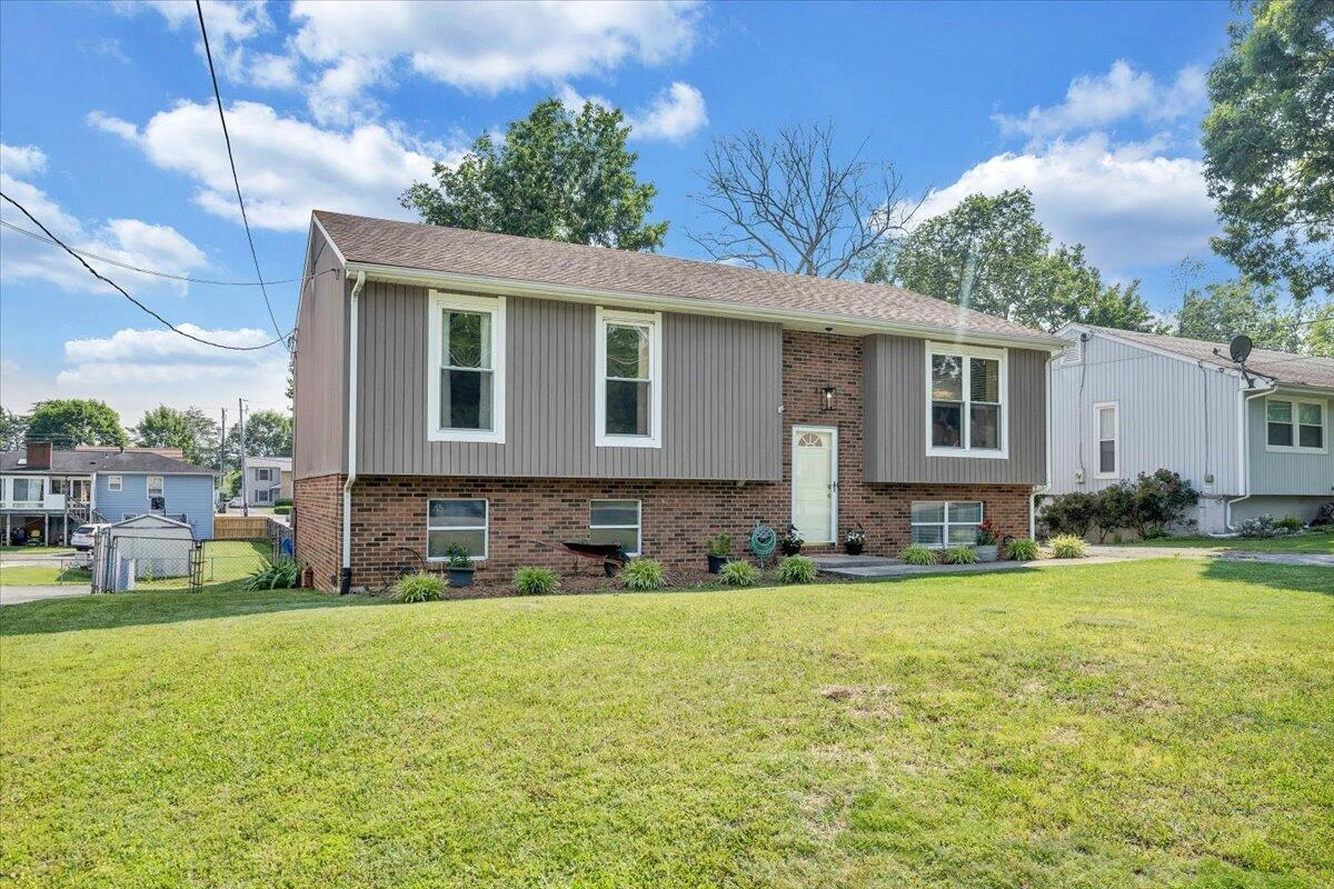 7020 Autumn Wood LN - Photo 53