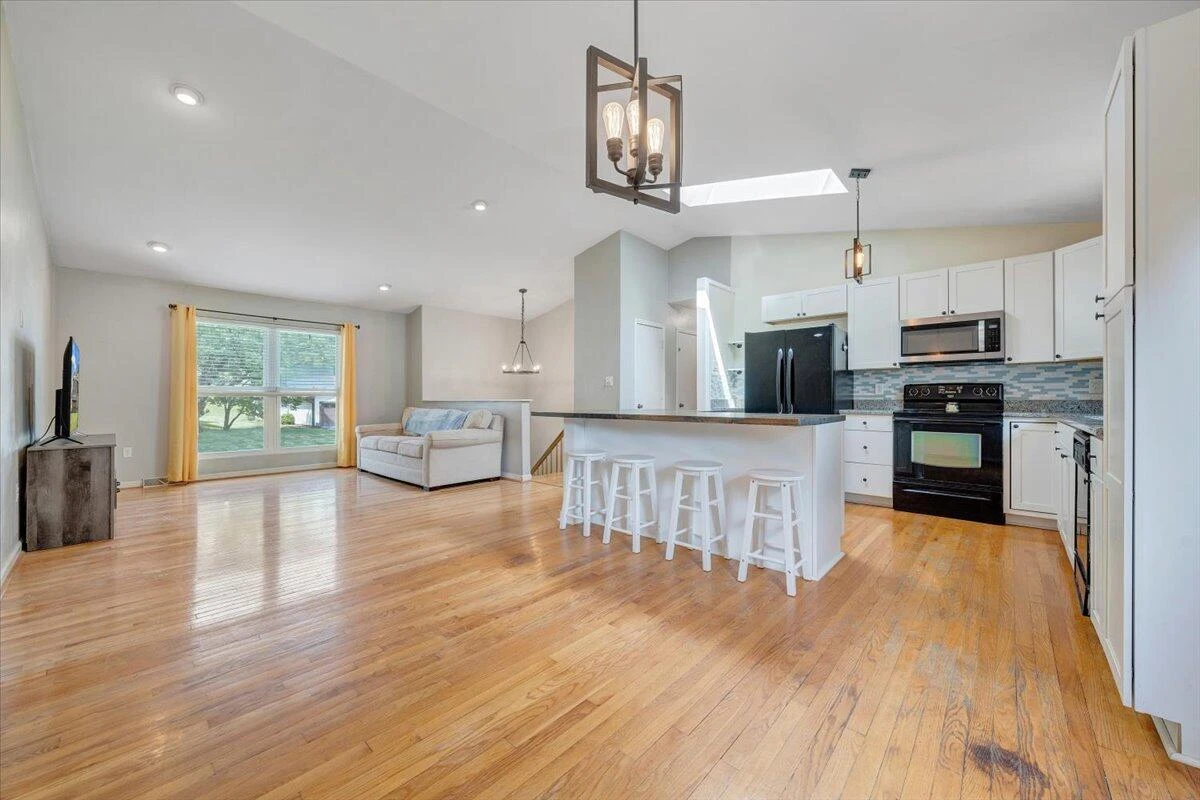 7020 Autumn Wood LN - Photo 11