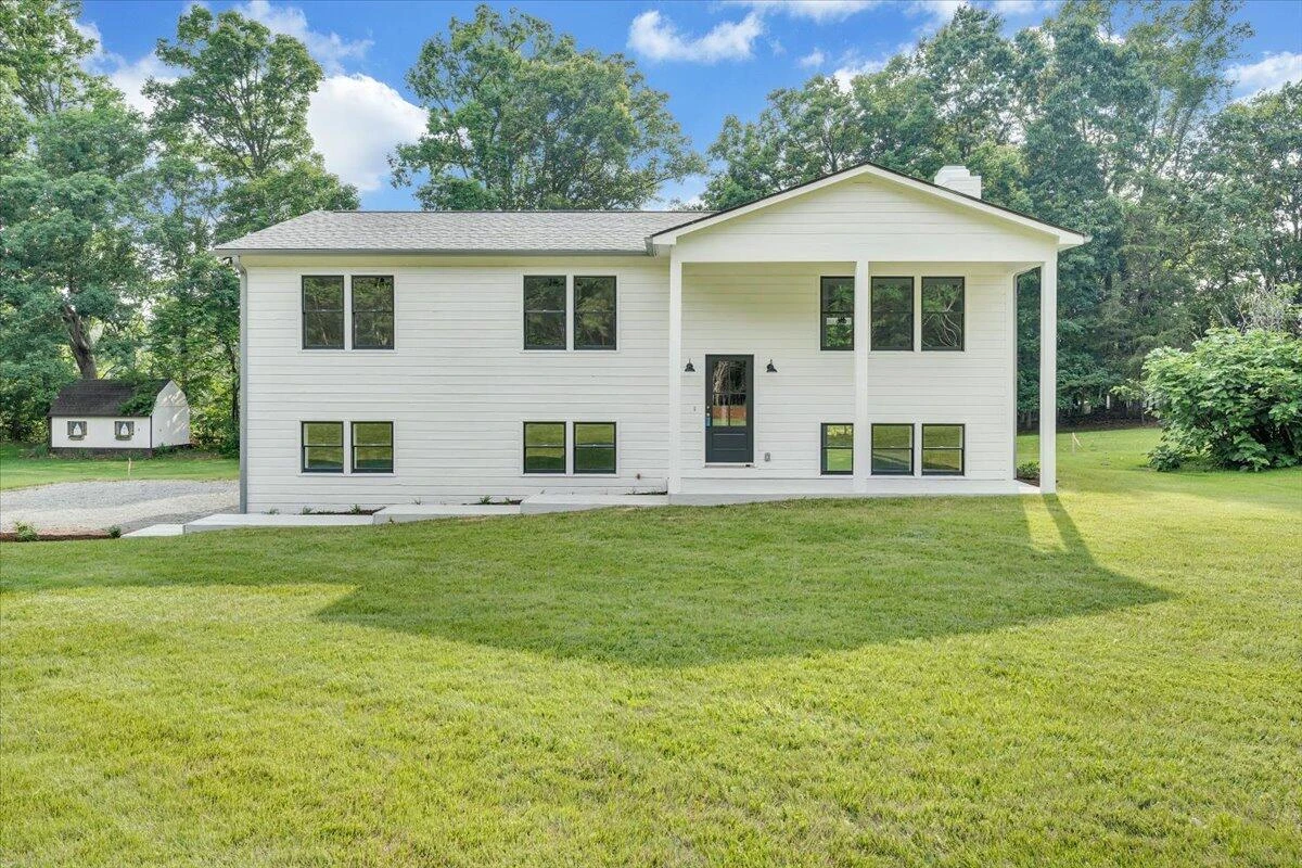 117 Lake Park DR