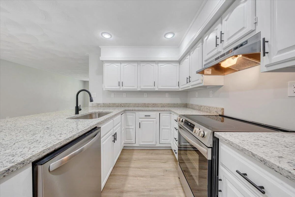 117 Lake Park DR - Photo 16