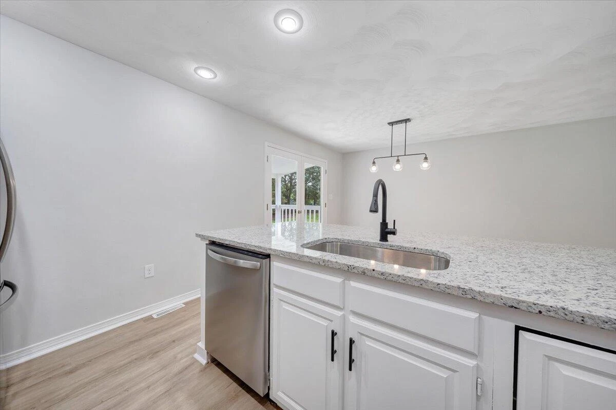 117 Lake Park DR - Photo 19