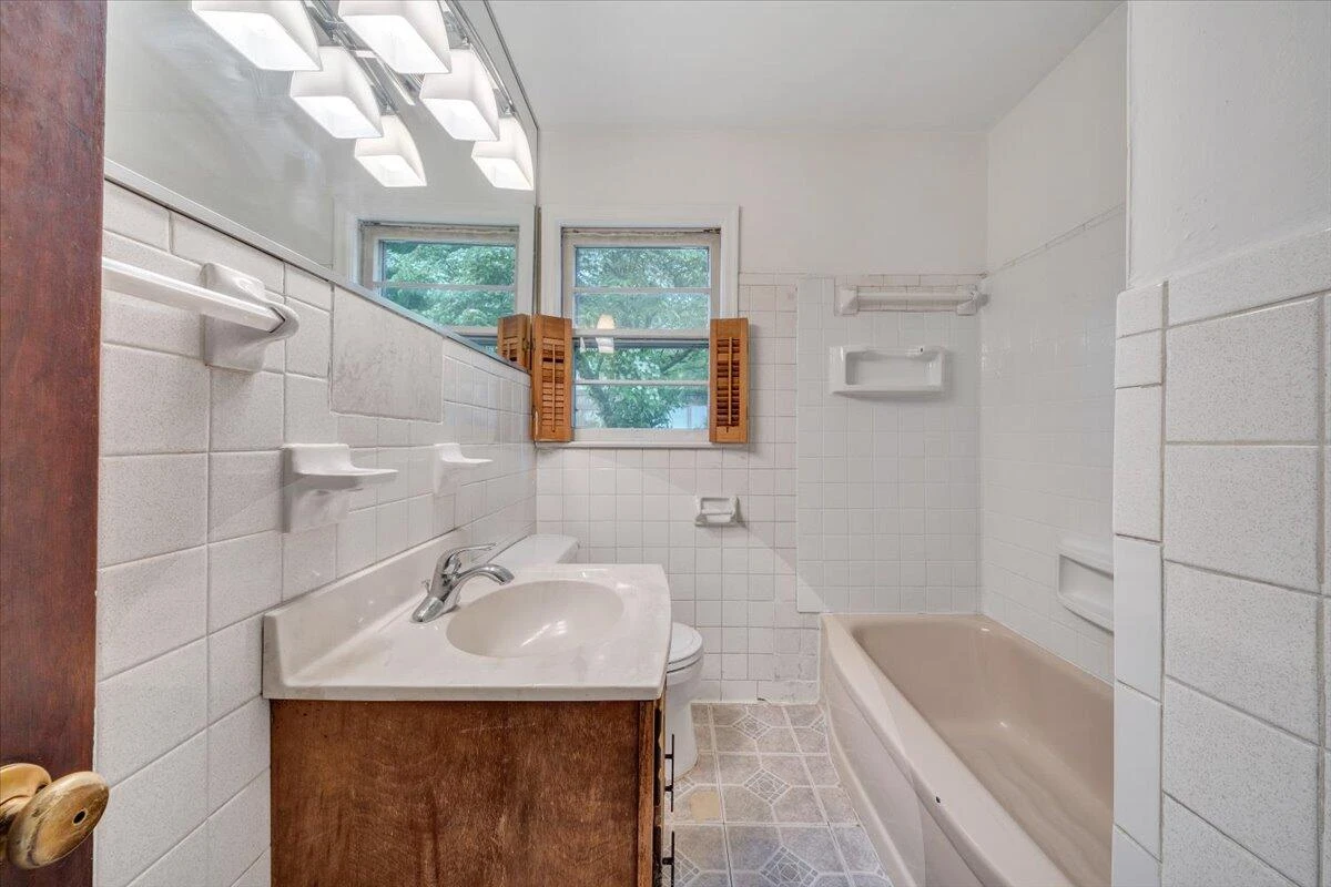 1113 Brandon AVE - Photo 11