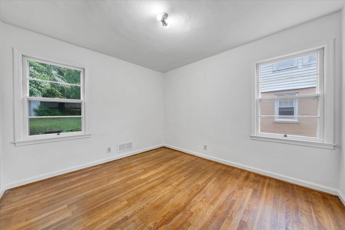 1113 Brandon AVE - Photo 14