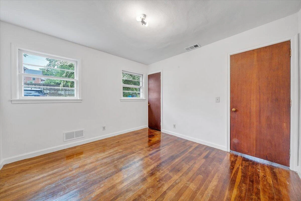 1113 Brandon AVE - Photo 16