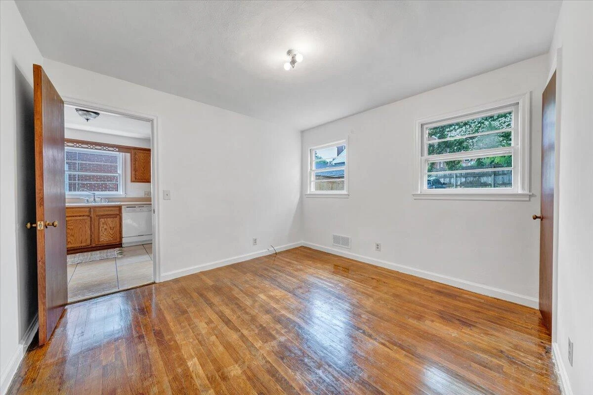 1113 Brandon AVE - Photo 18