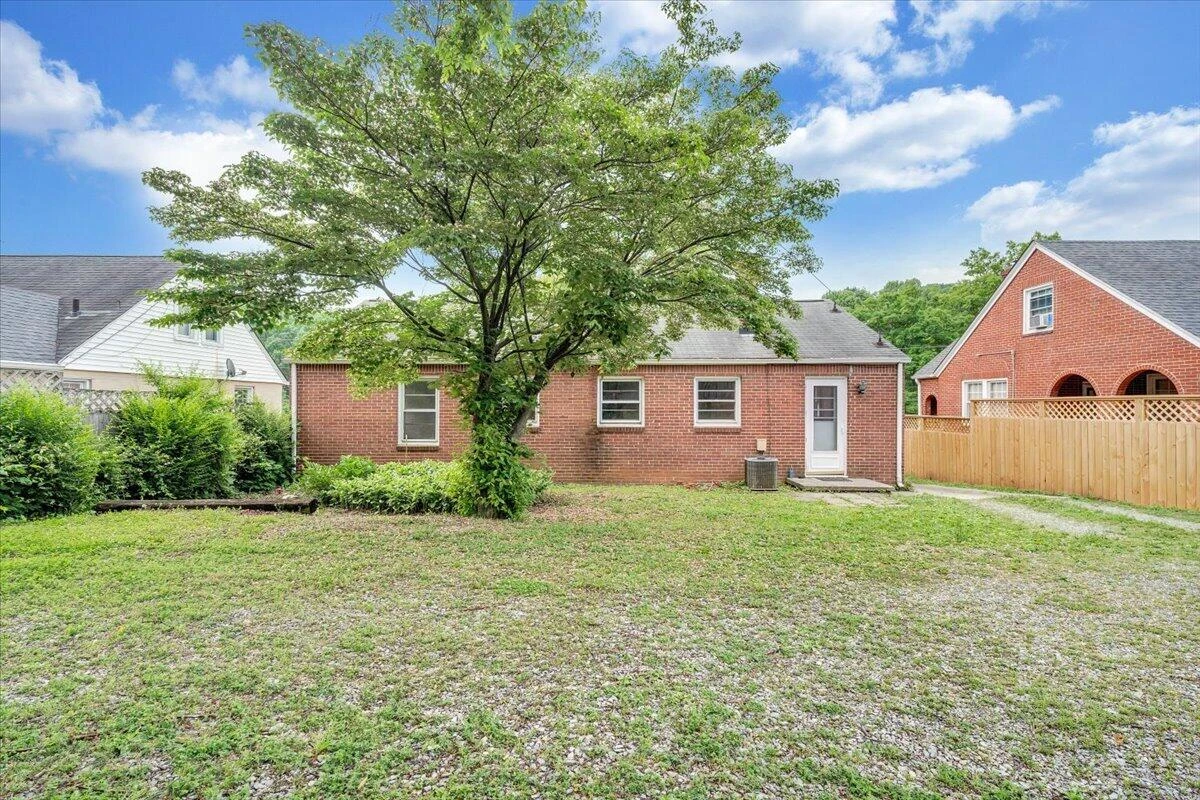 1113 Brandon AVE - Photo 22