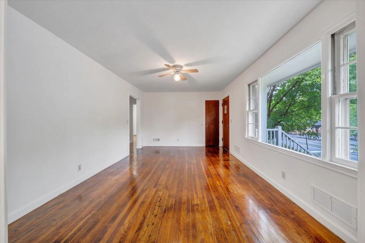 1113 Brandon AVE - Photo 5
