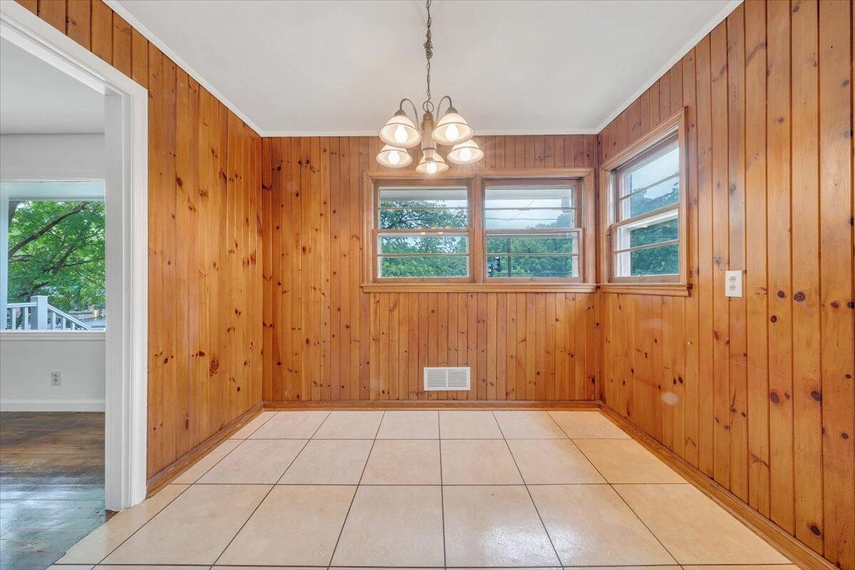 1113 Brandon AVE - Photo 6