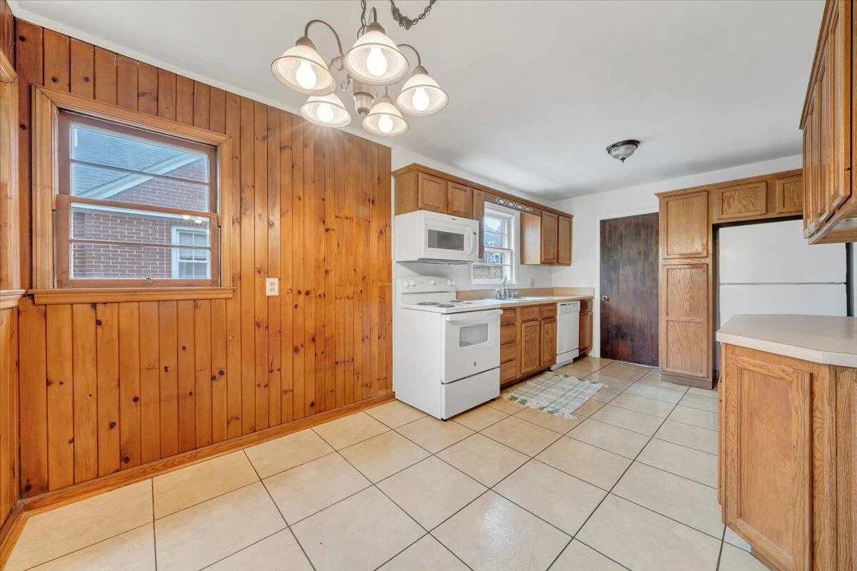 1113 Brandon AVE - Photo 7