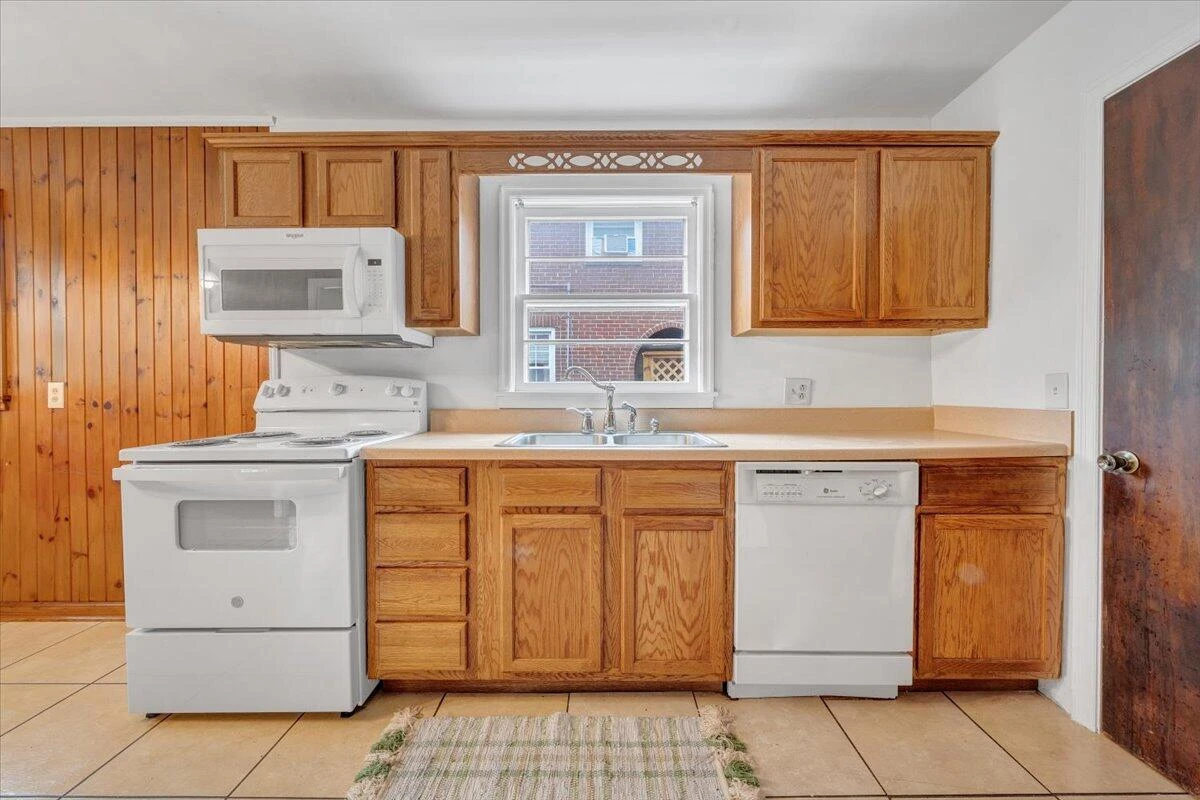 1113 Brandon AVE - Photo 8