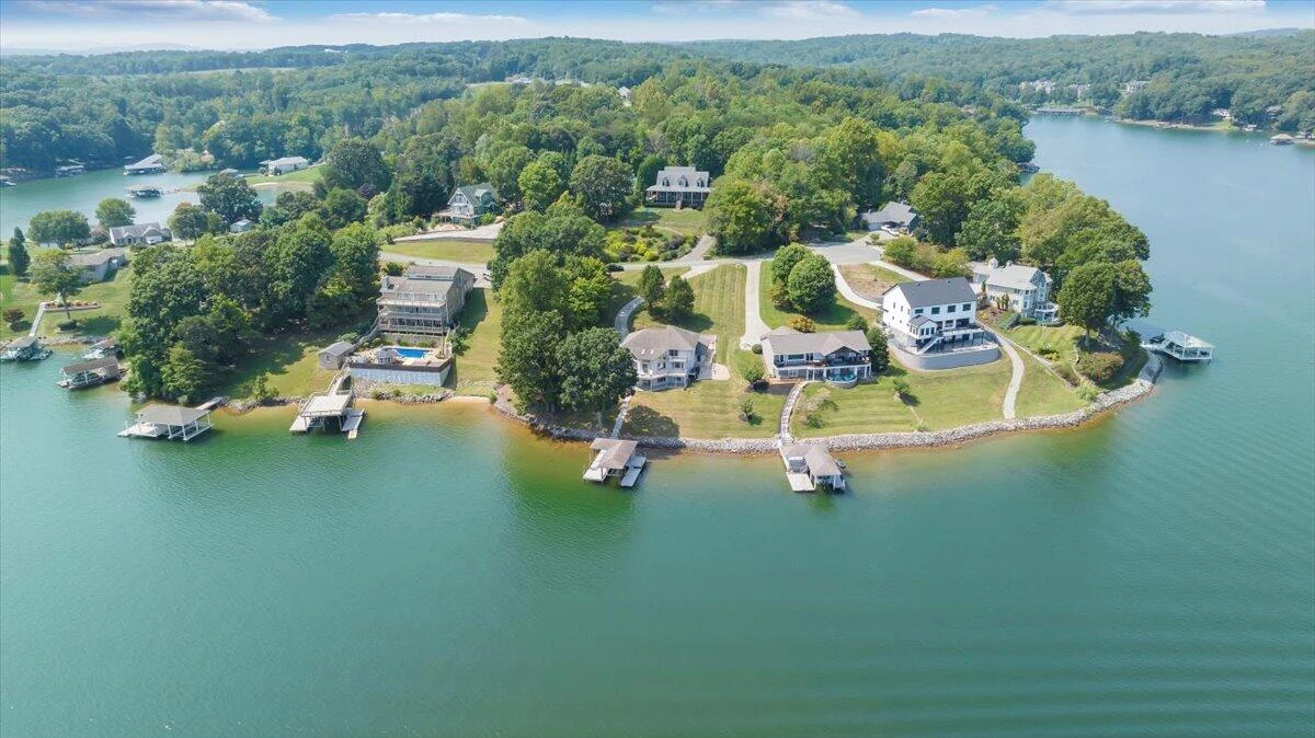 104 Lookout Pointe DR - Photo 88