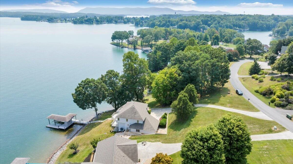 104 Lookout Pointe DR - Photo 97