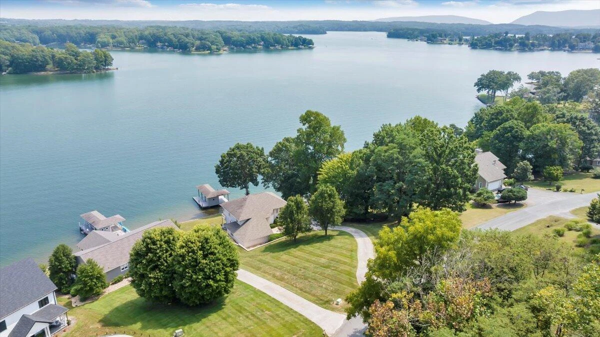 104 Lookout Pointe DR - Photo 98