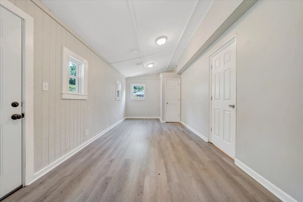 2109 Colgate ST - Photo 12