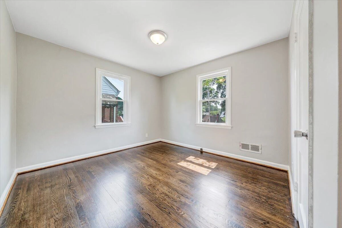 2109 Colgate ST - Photo 18