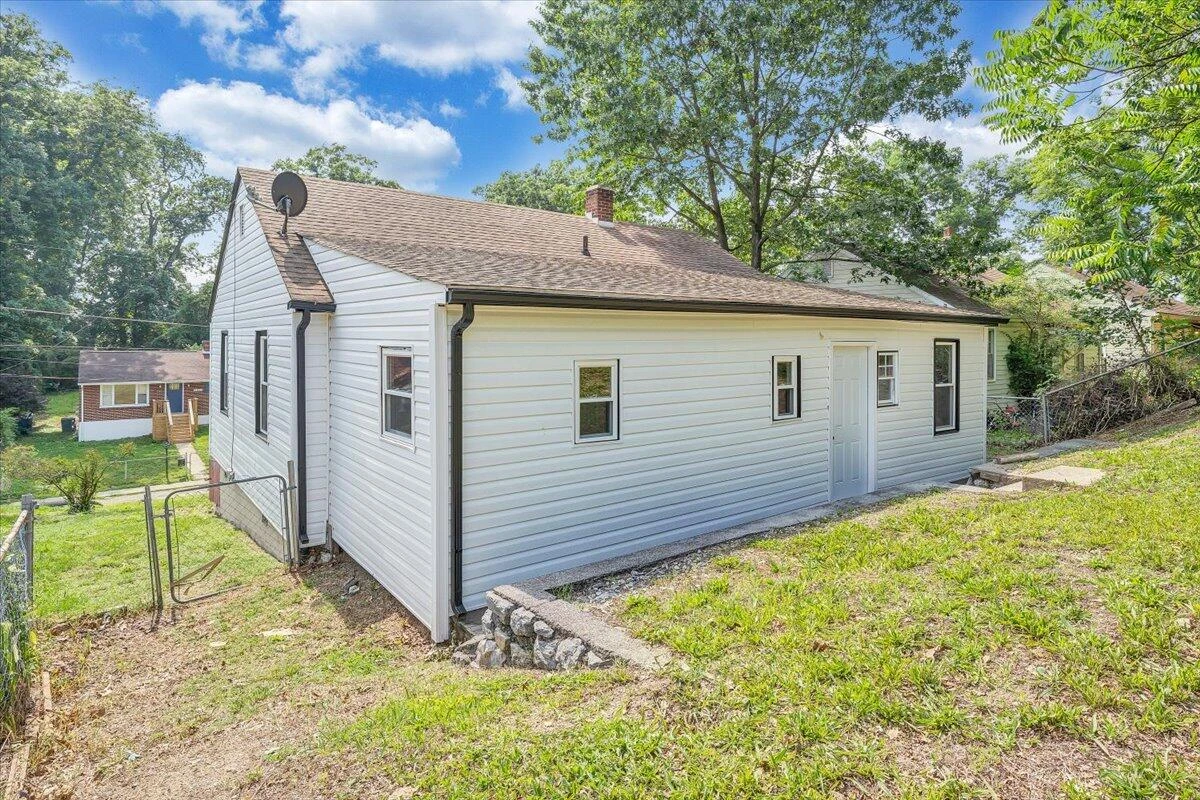 2109 Colgate ST - Photo 23
