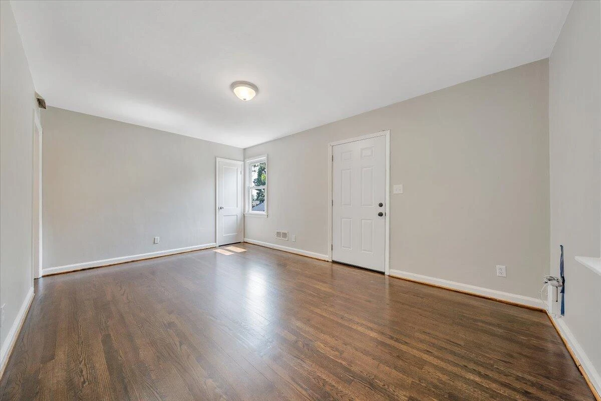 2109 Colgate ST - Photo 3