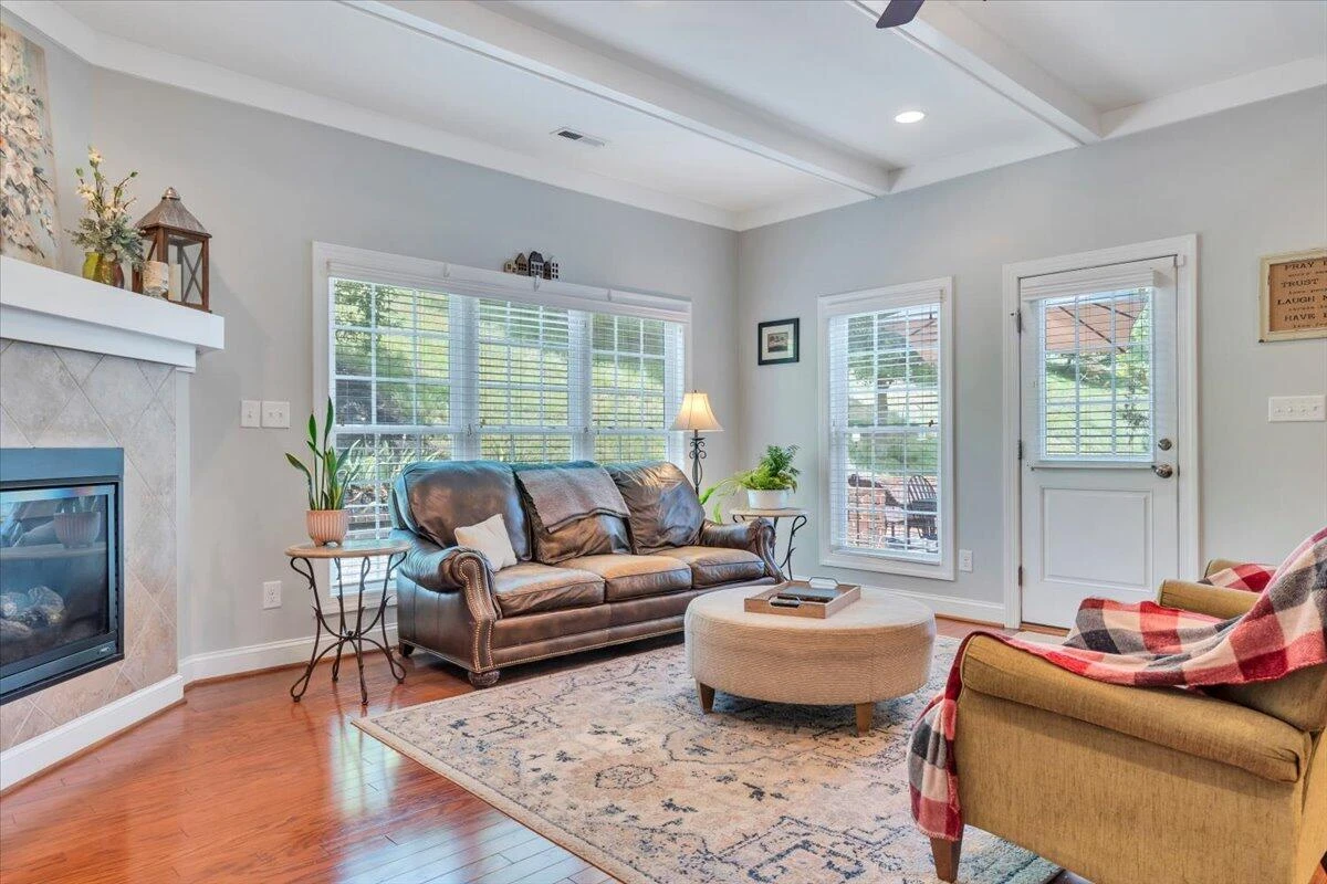 5665 Sullivan LN - Photo 18