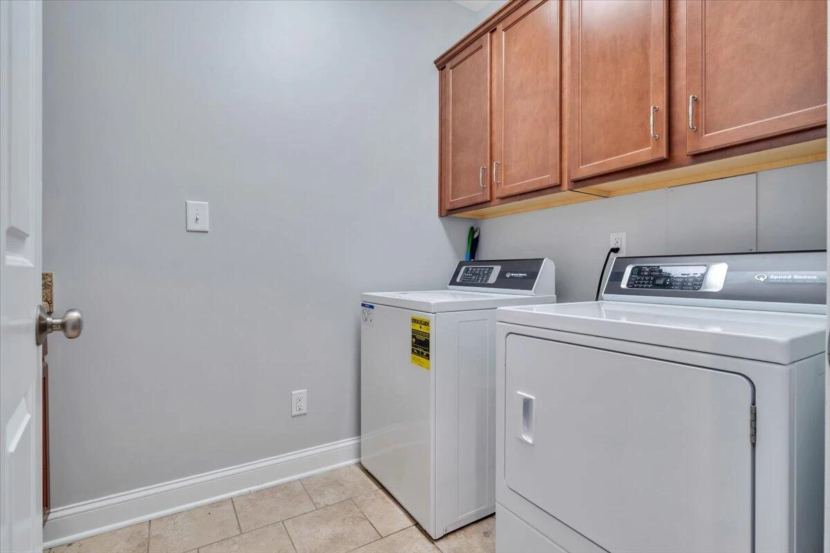 5665 Sullivan LN - Photo 39