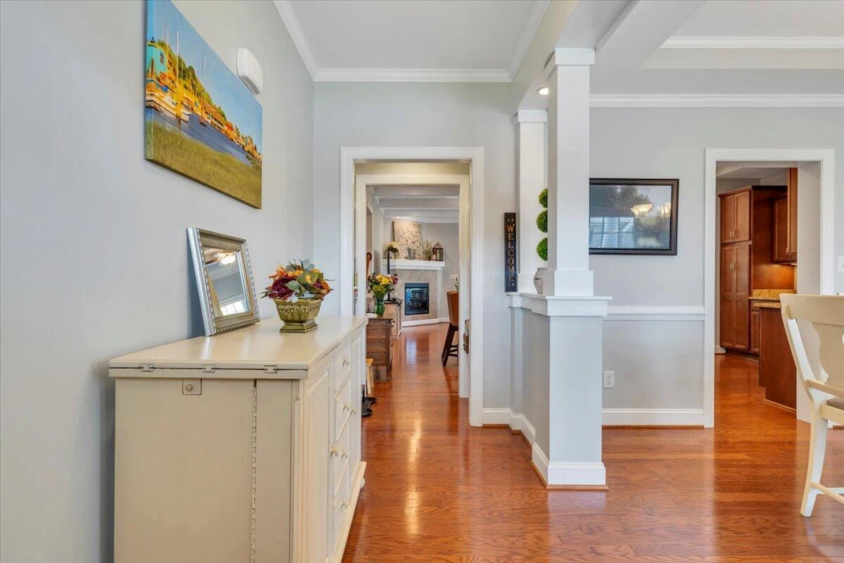 5665 Sullivan LN - Photo 8