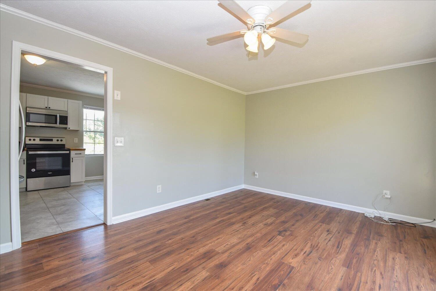 938 Boulder LN - Photo 4