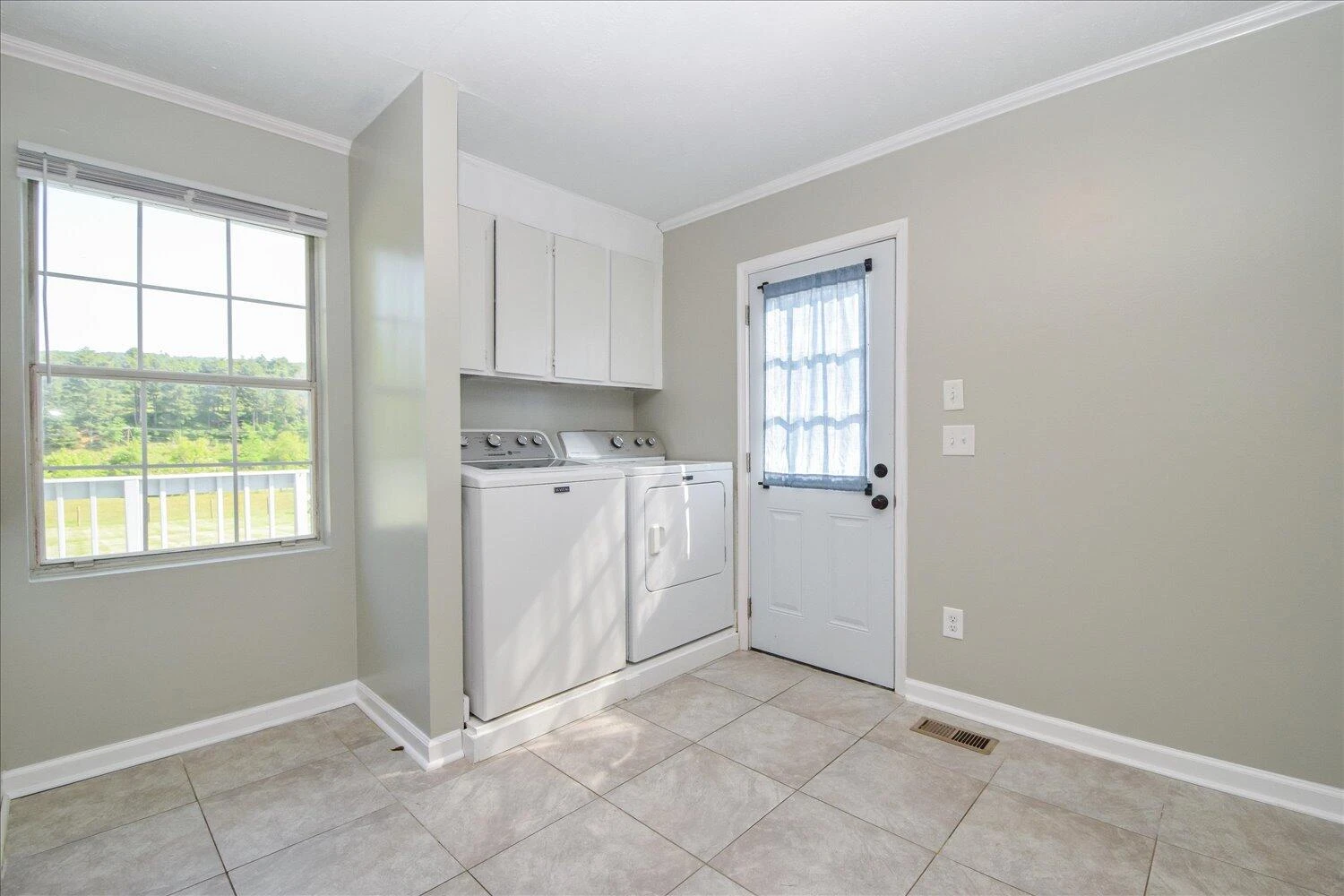 938 Boulder LN - Photo 5