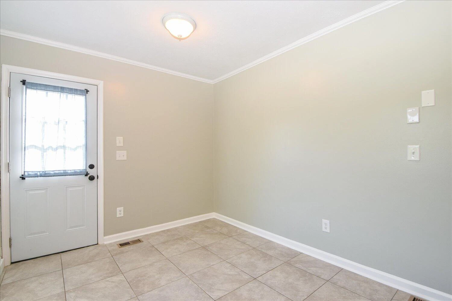 938 Boulder LN - Photo 8