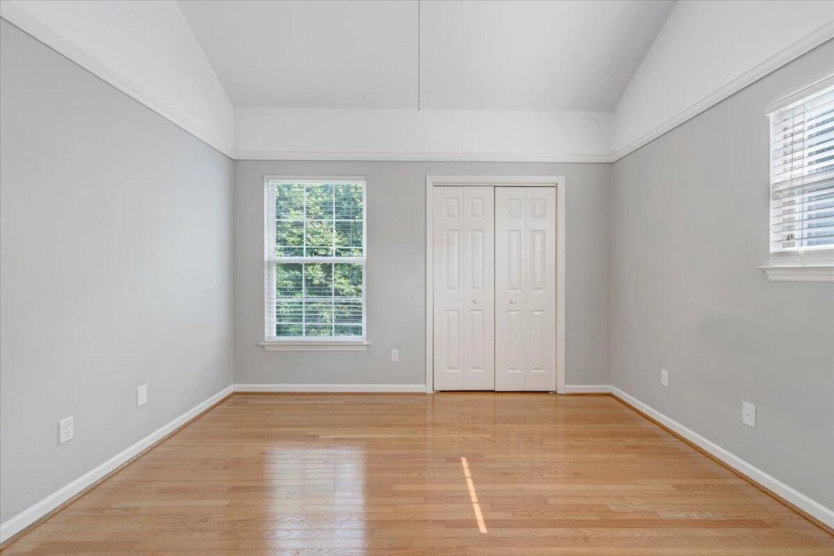 715 Stonewall ST - Photo 16