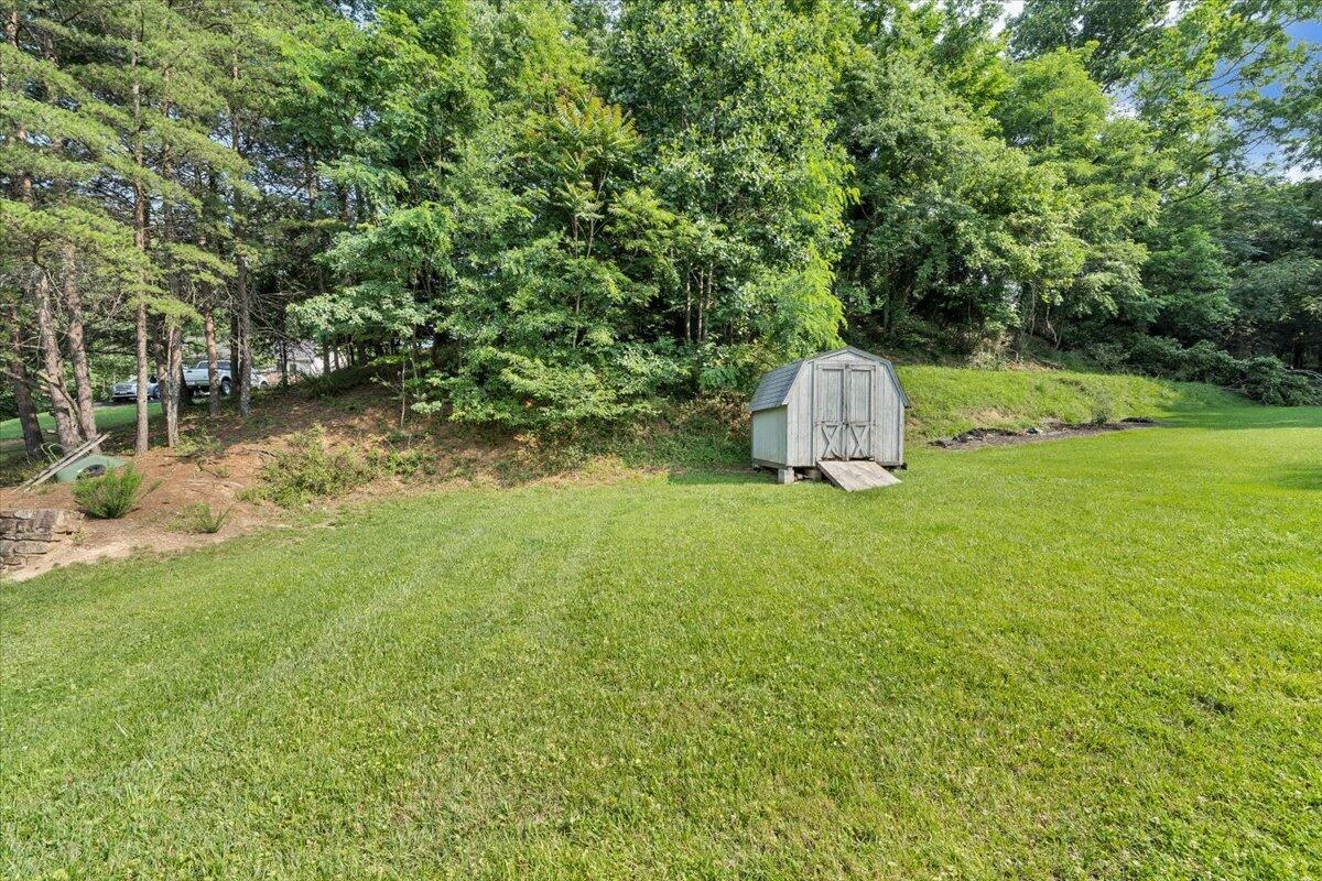 715 Stonewall ST - Photo 34