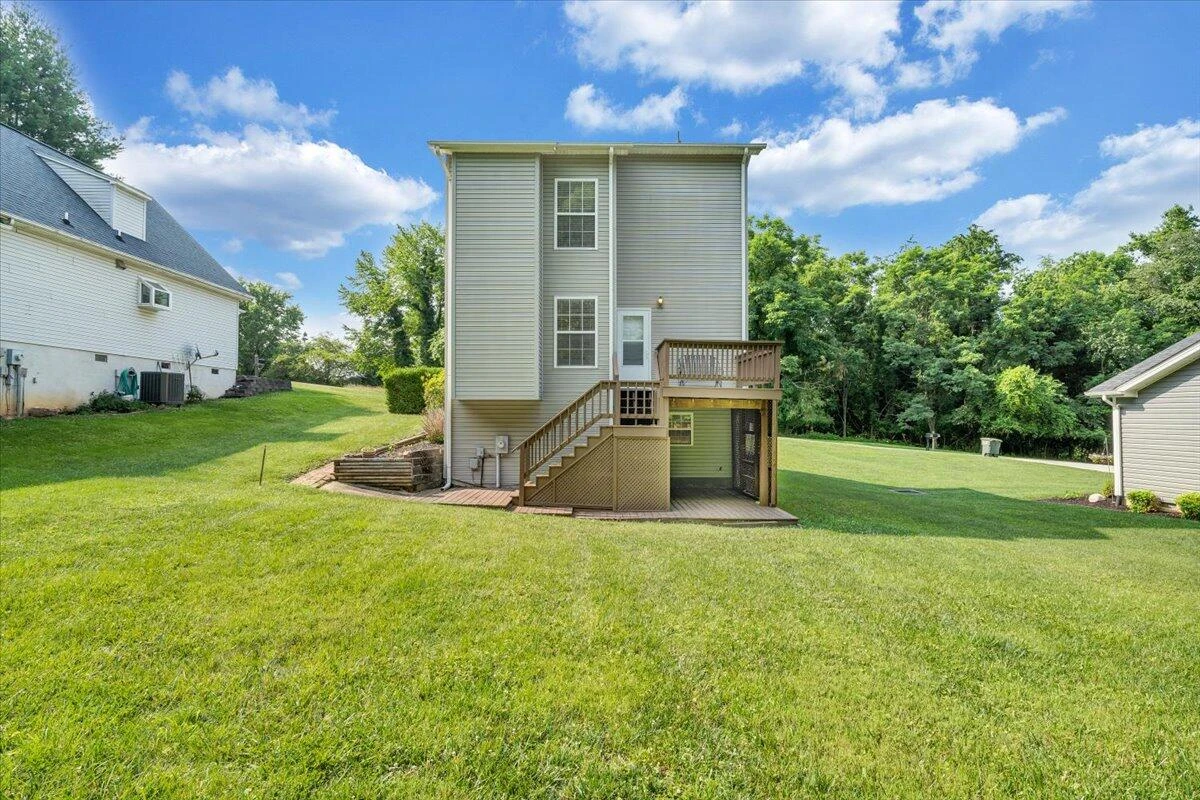 715 Stonewall ST - Photo 40