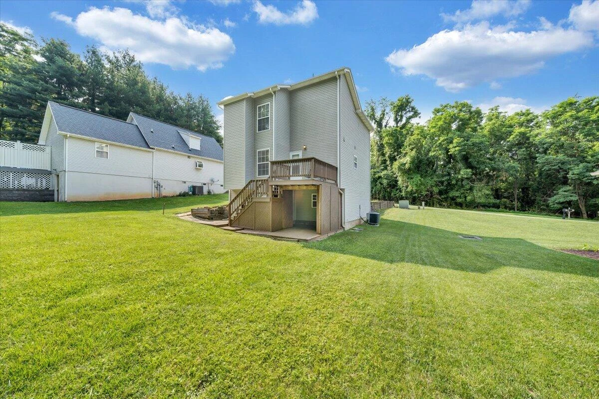 715 Stonewall ST - Photo 42