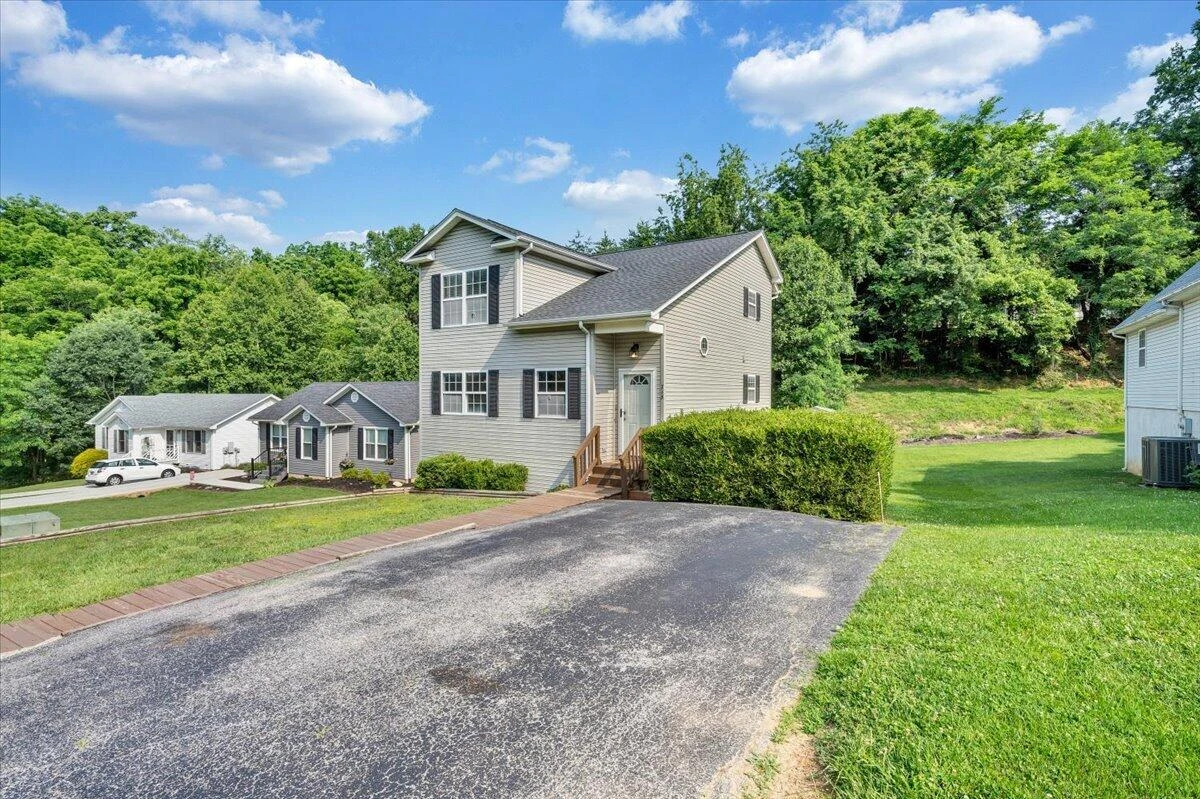 715 Stonewall ST - Photo 49