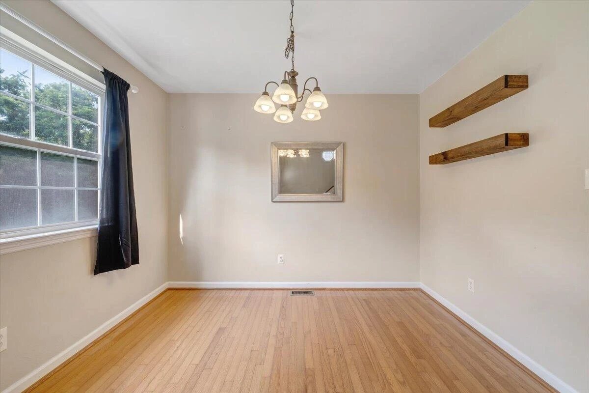 715 Stonewall ST - Photo 7