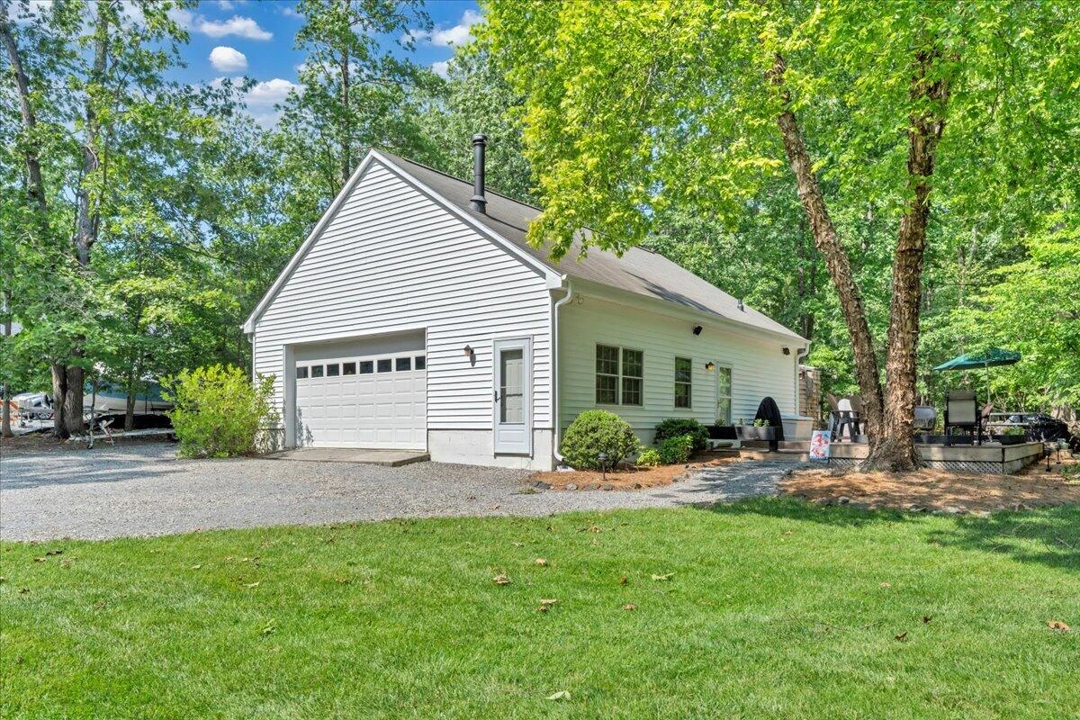 201 Byway RD - Photo 2