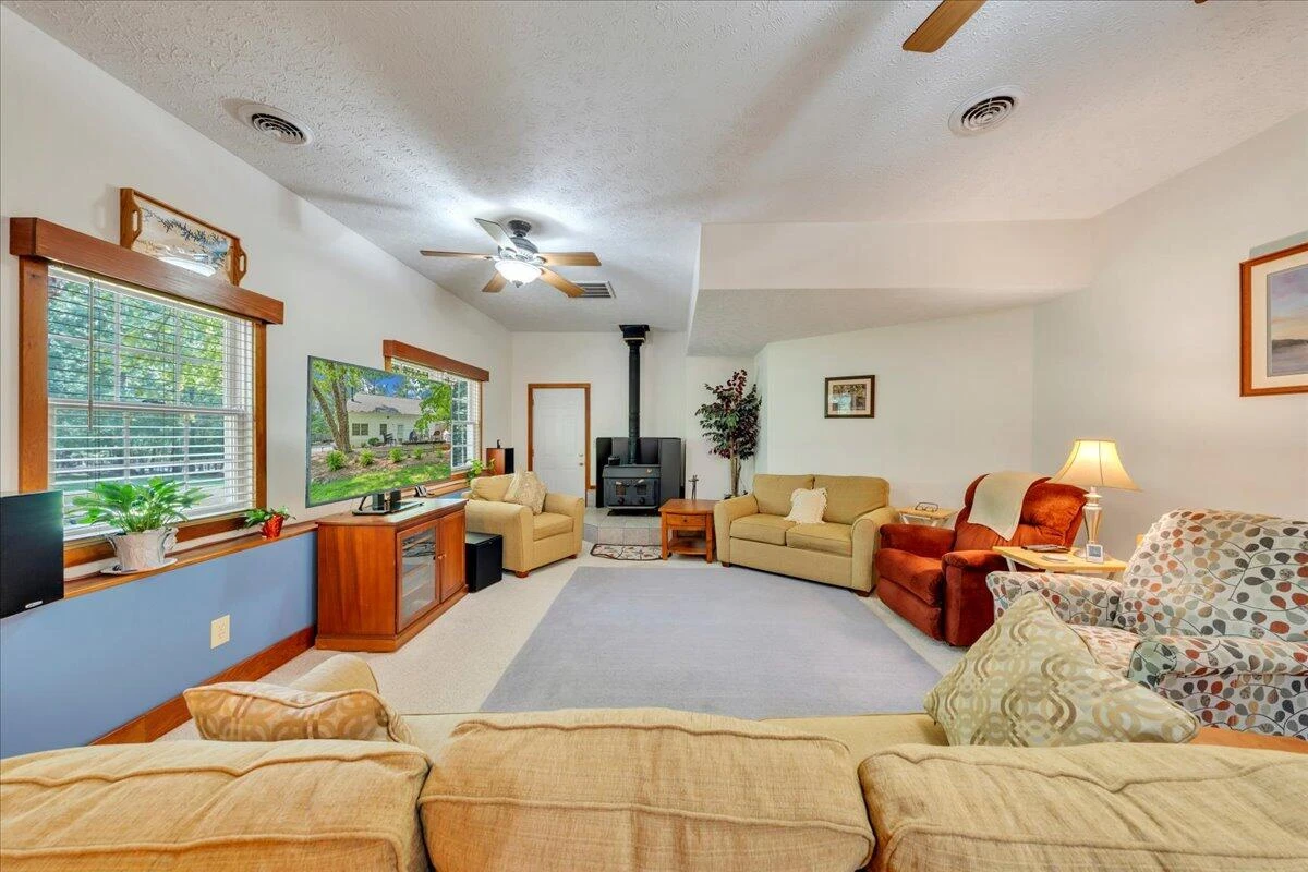 201 Byway RD - Photo 24