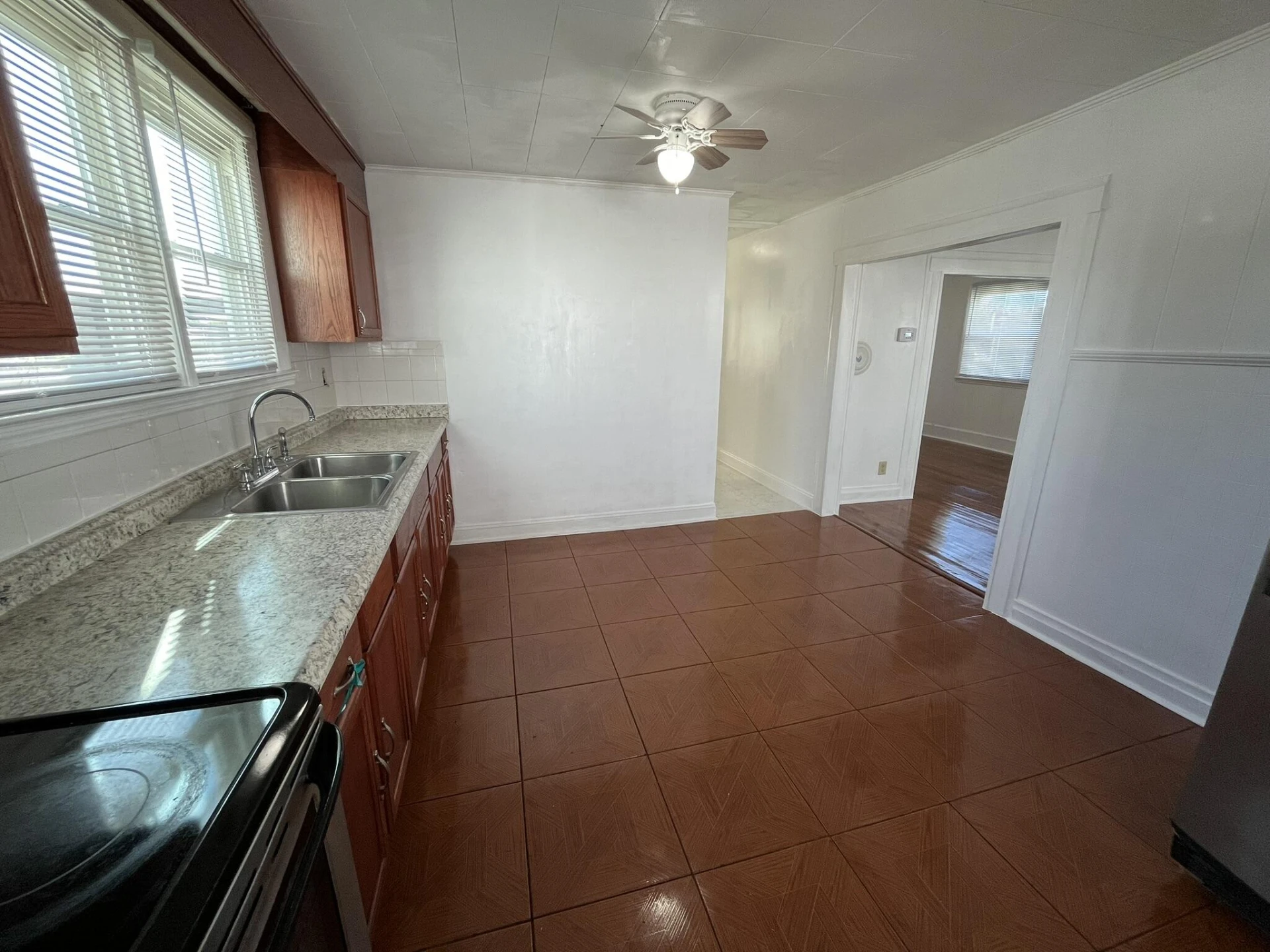 1180 North Main ST - Photo 5