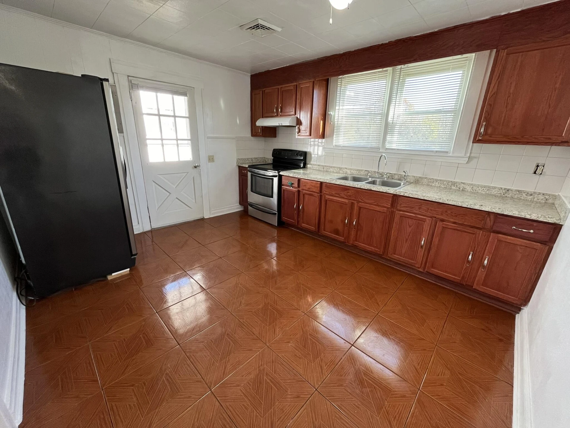 1180 North Main ST - Photo 6